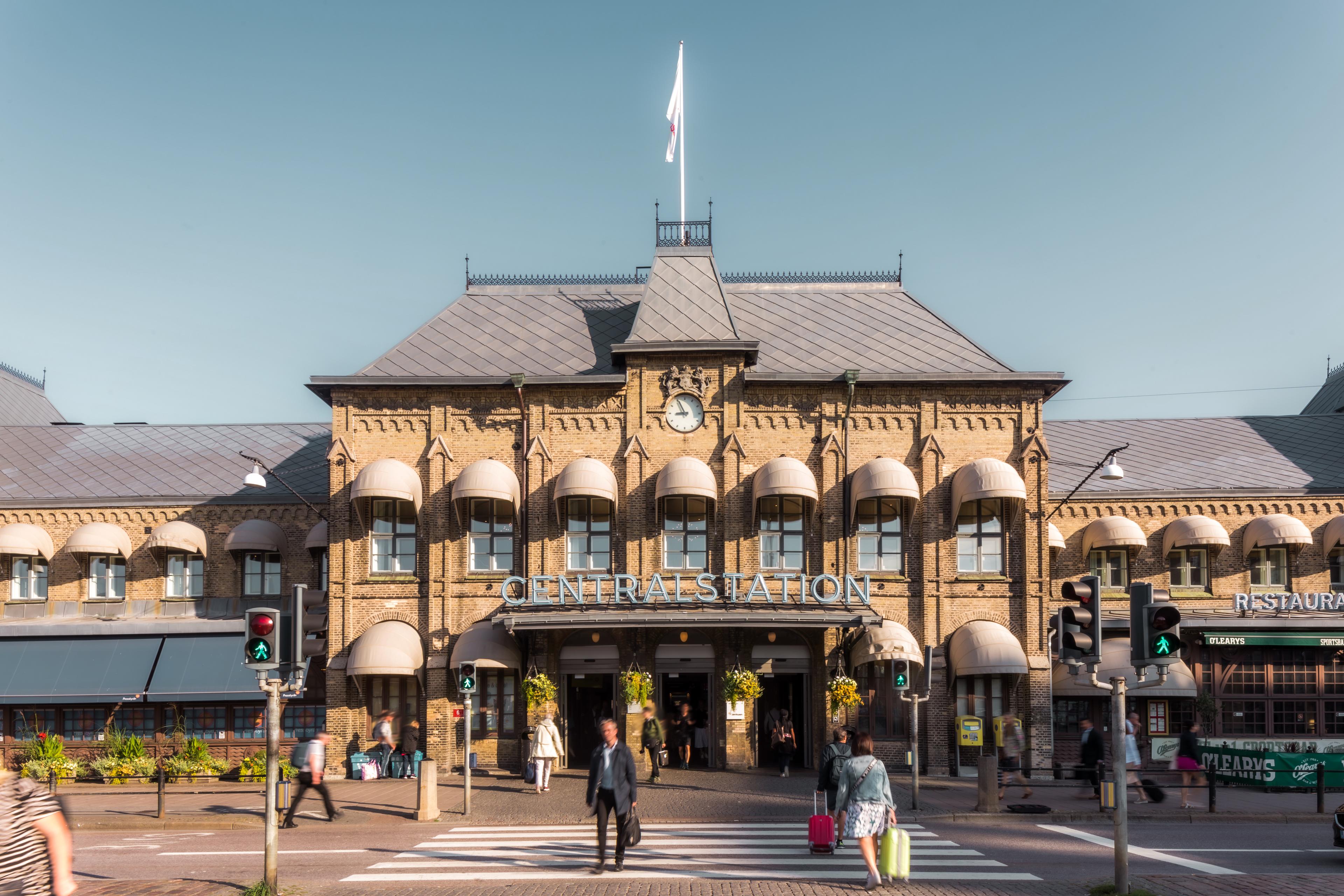 Göteborgs Centralstation - Vy från Drottningtorget decorative image